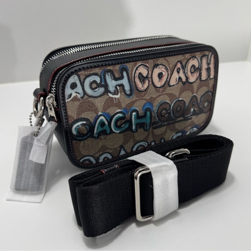COACH X Super RARE Mint N Serf Wyatt Crossbody Bag in Signature Graffiti Pattern - Picture 4 of 10